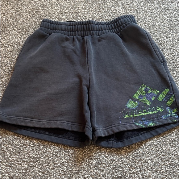 Shorts boys size 10-12 - Picture 14 of 17